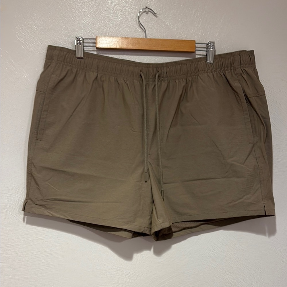 VRST Mens 5 in khaki Shorts